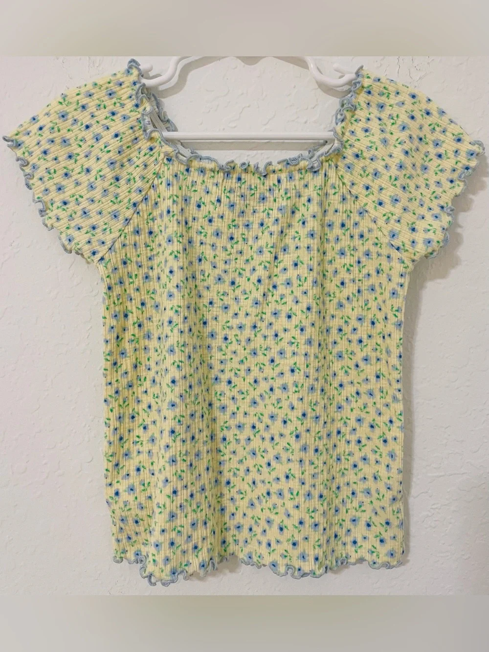 Old Navy Kids Light Yellow Floral Ribbed Tee with Blue Trim